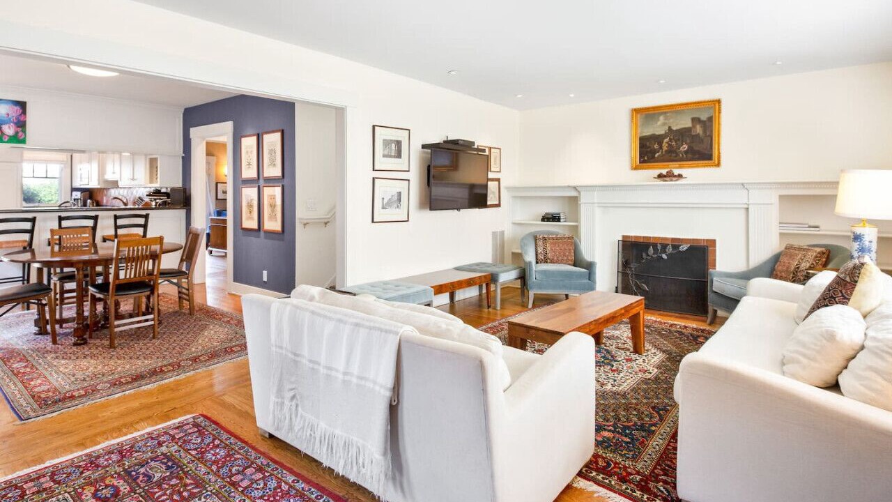 Photo of Livingroom in Crescent Park