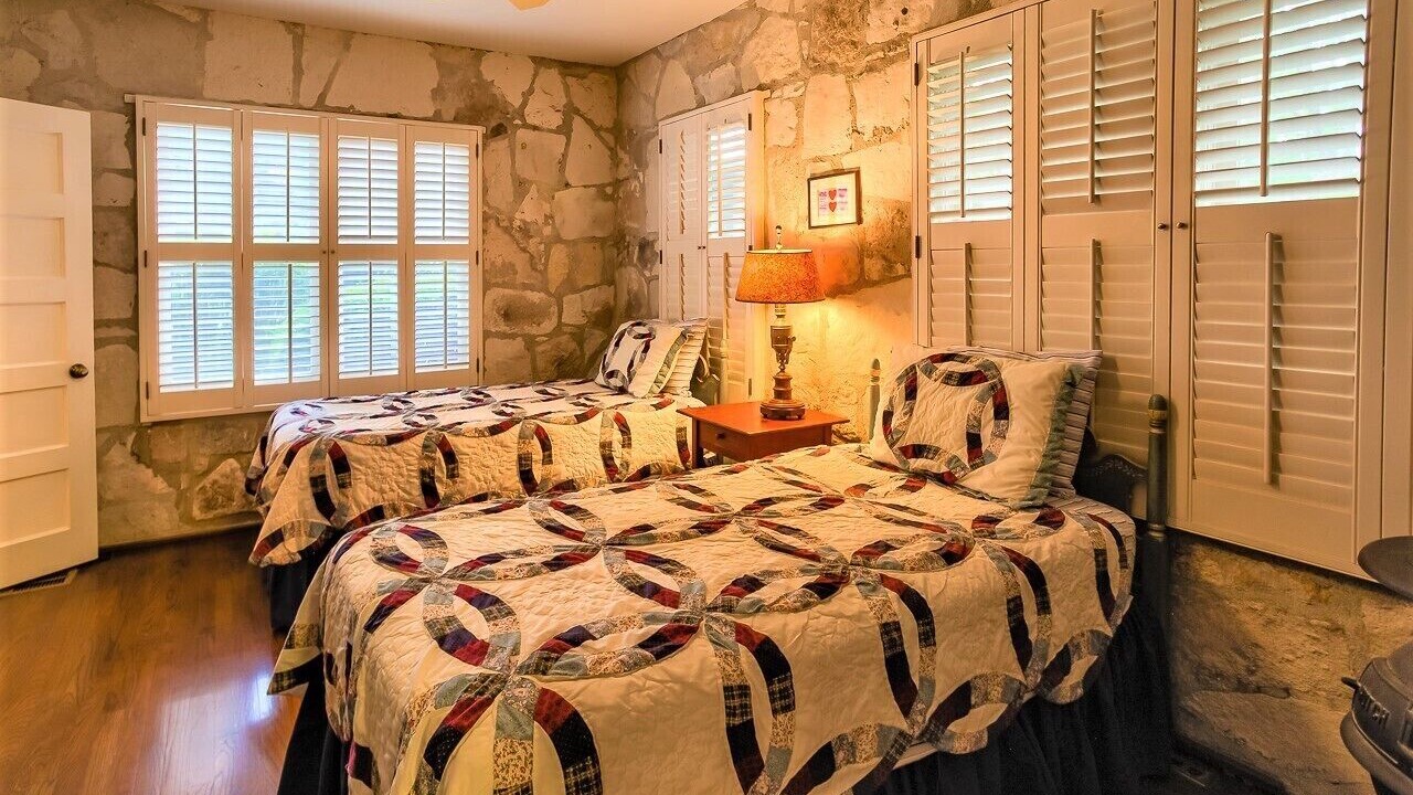 Photo of Bedroom in Hunt
