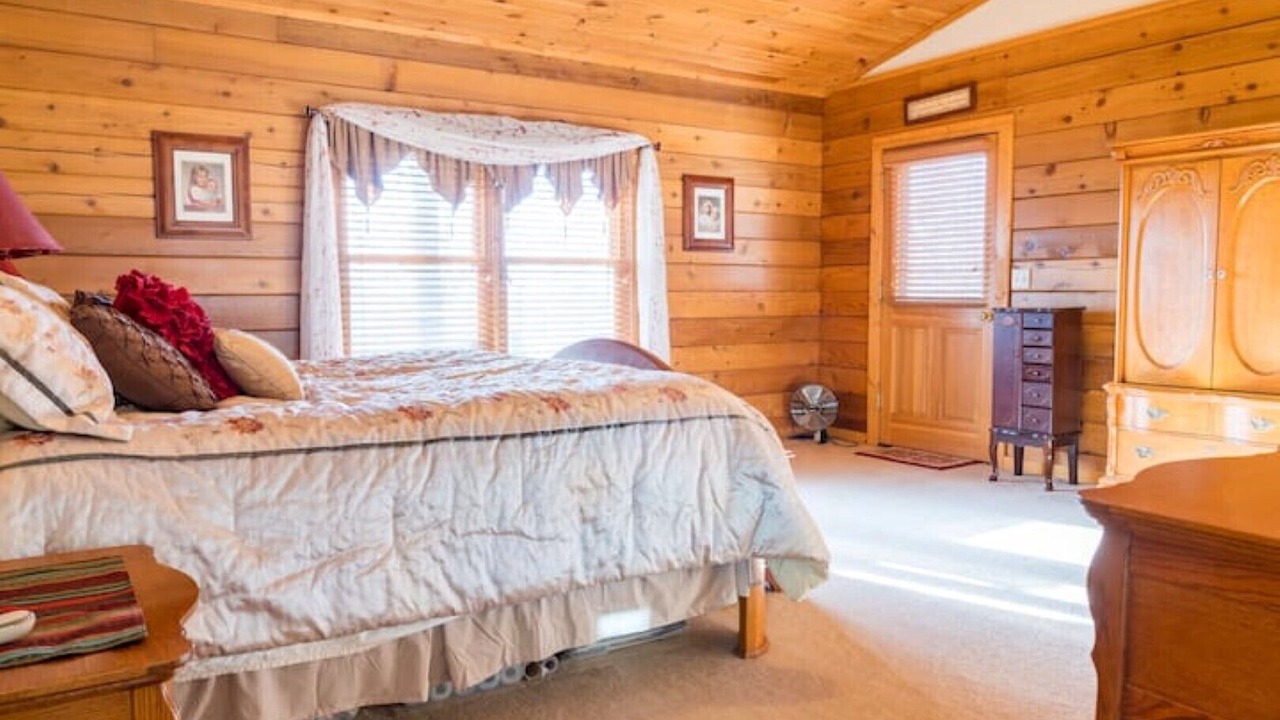 Photo of Bedroom in Pinnacle
