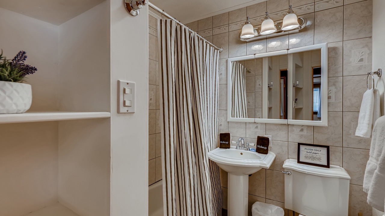 Photo of Bathroom in Alta Vista Area