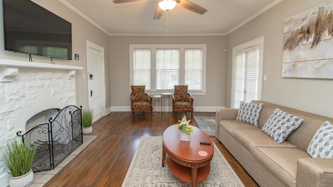 Photo of Livingroom in Montgomery