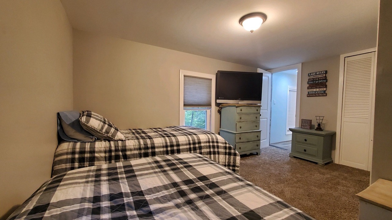 Photo of Others in Conneaut
