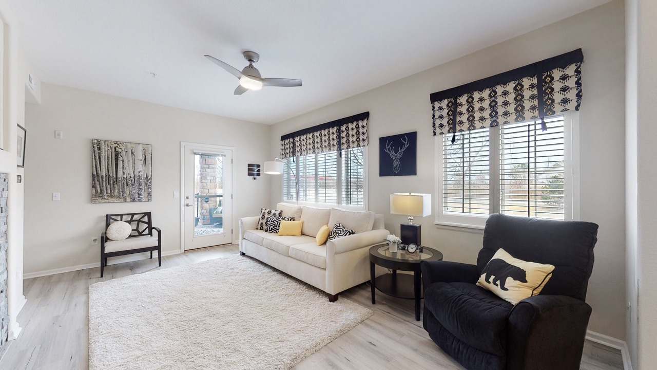 Photo of Livingroom in North Central Westminster