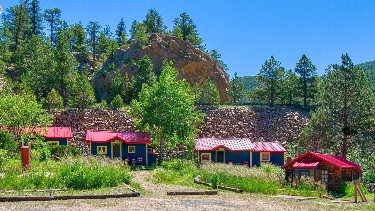Photo of Others in Lyons