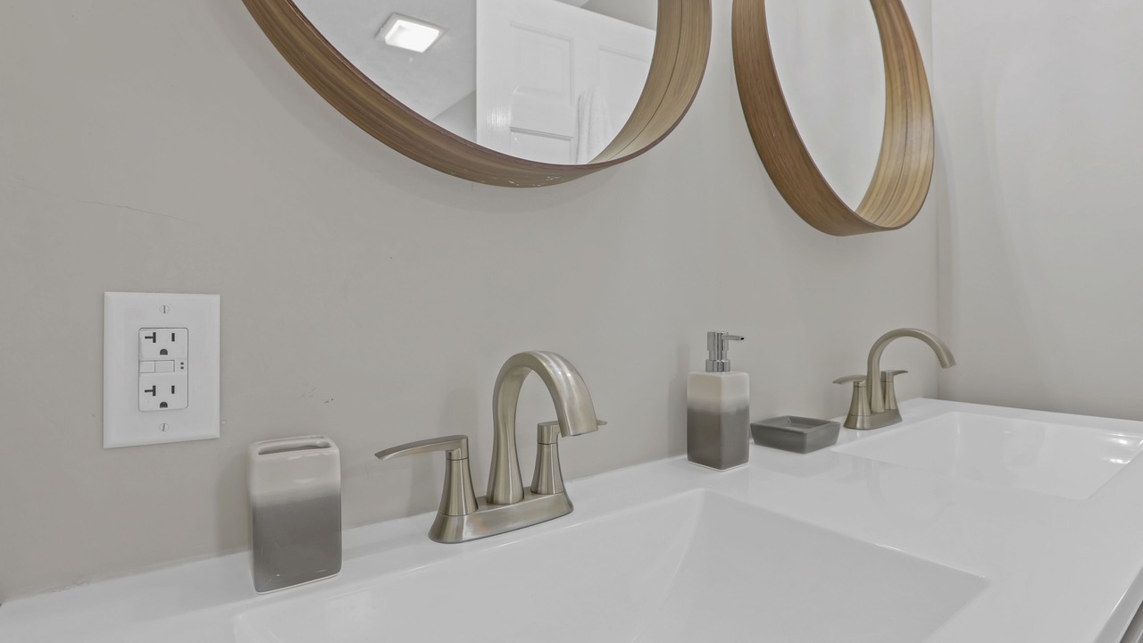 Photo of Bathroom in Buckeye Lake