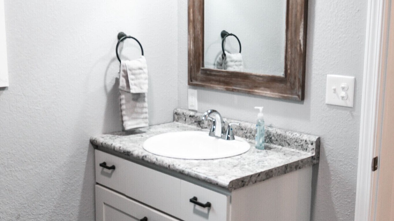 Photo of Bathroom in Elgin