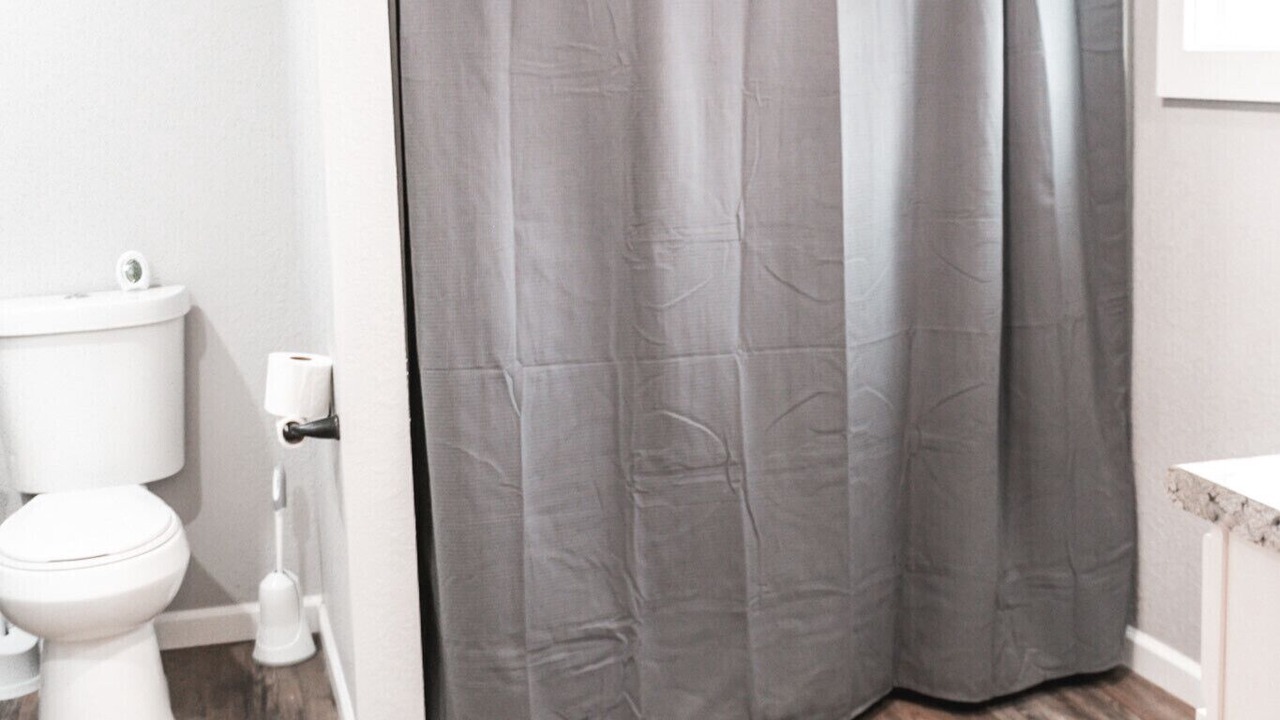 Photo of Bathroom in Elgin