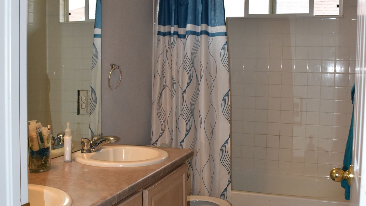 Photo of Bathroom in Commerce City