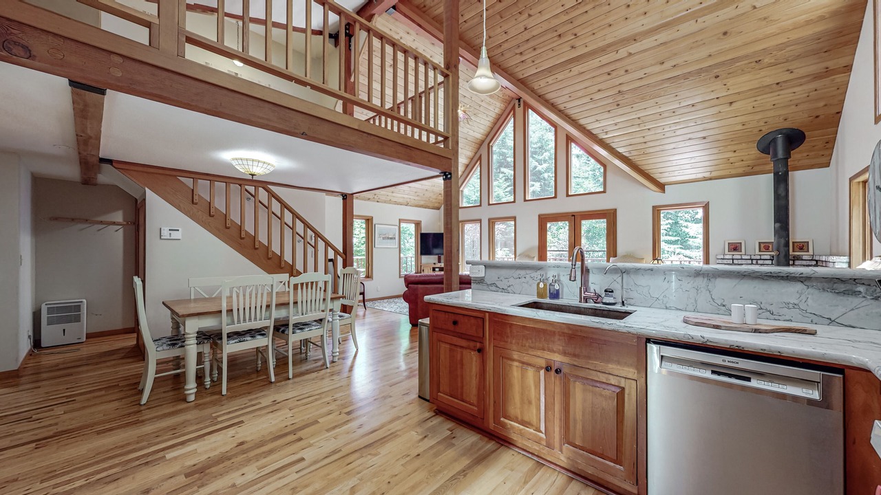 Photo of Bedroom in Eureka