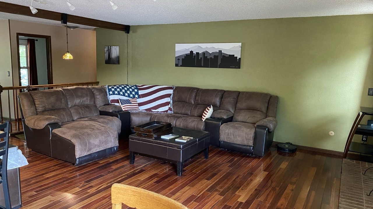 Photo of Livingroom in Ken Caryl