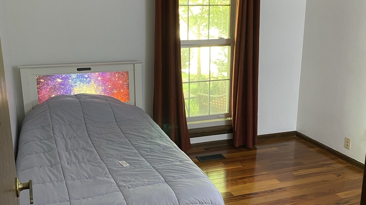 Photo of Bedroom in Ken Caryl
