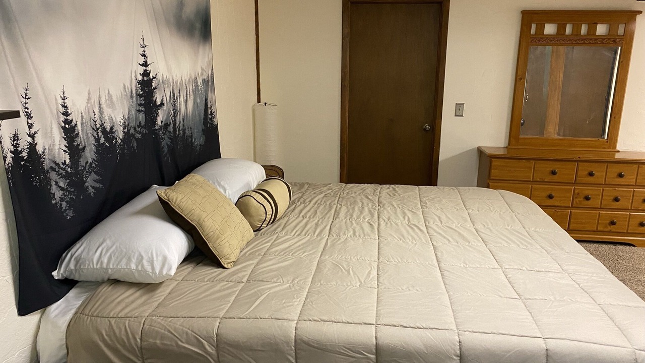 Photo of Bedroom in Ken Caryl