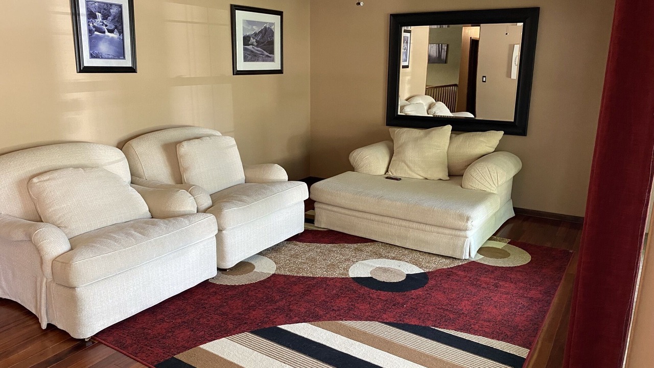 Photo of Livingroom in Ken Caryl