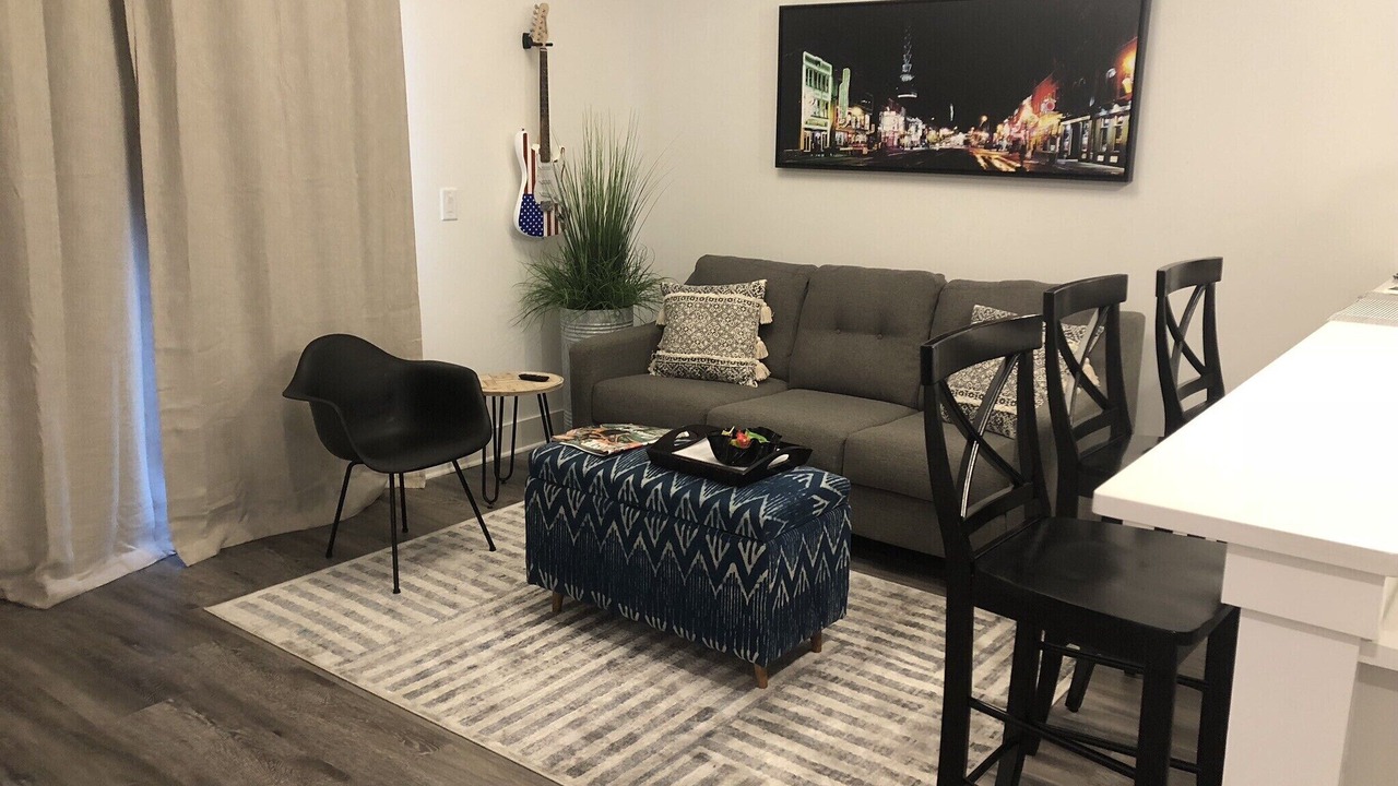 Photo of Livingroom in Hadley - Washington