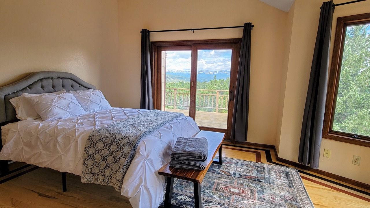 Photo of Bedroom in Golden