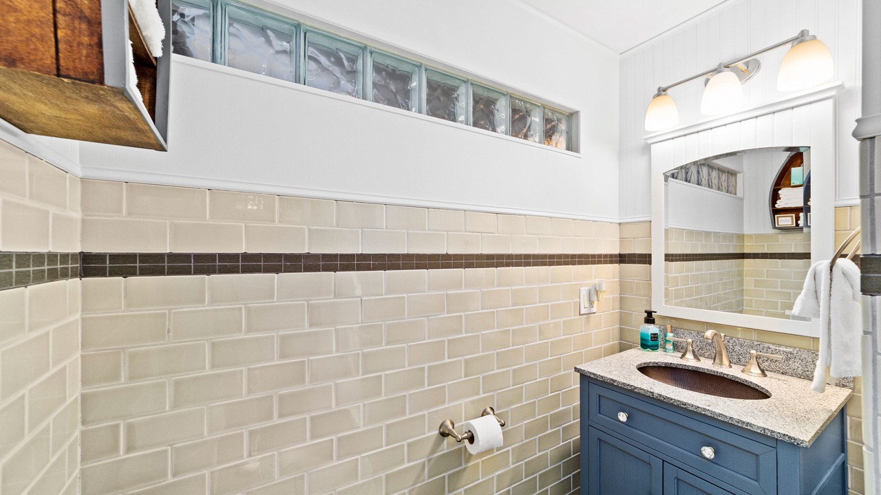 Photo of Bathroom in Vermilion
