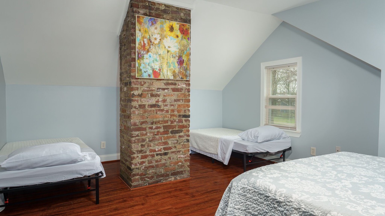 Photo of Bedroom in Hurwood Heights