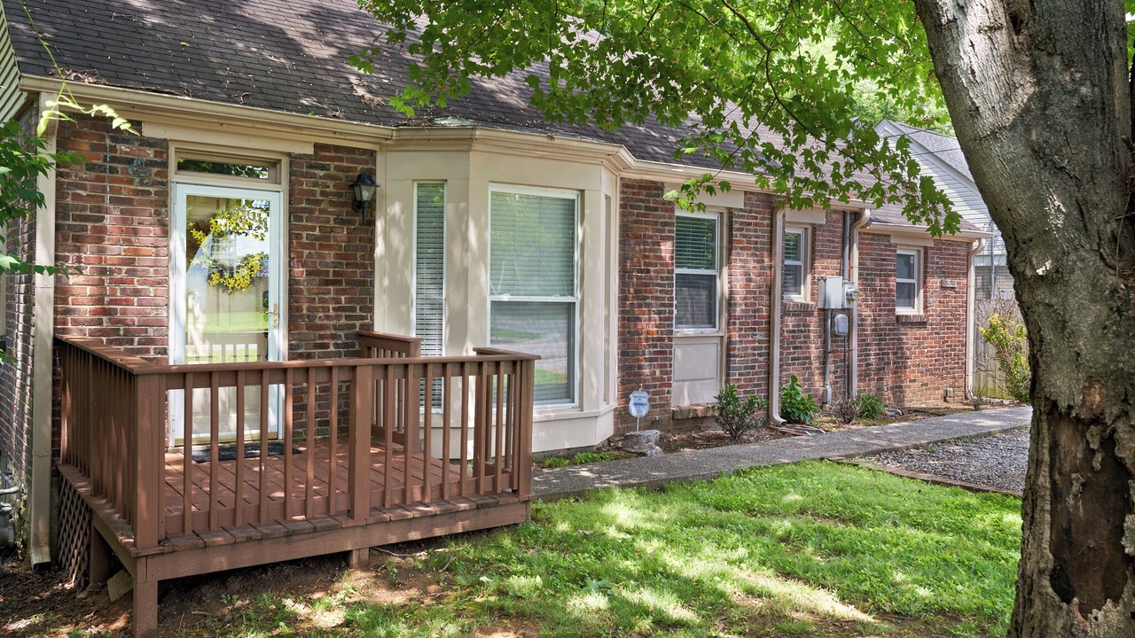 Photo of Outdoor in Hurwood Heights
