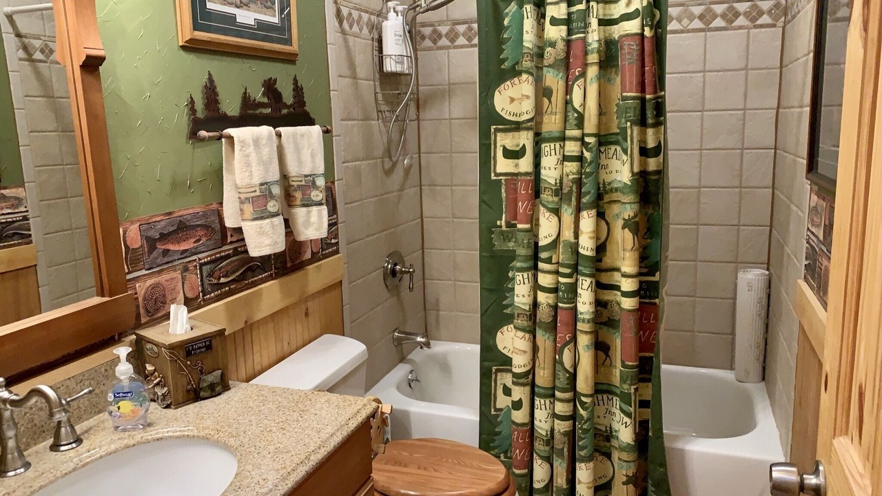 Photo of Bathroom in Cloudcroft