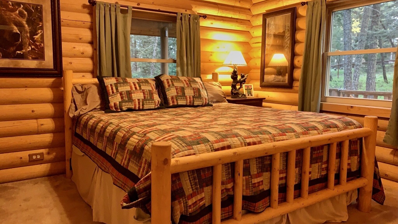 Photo of Bedroom in Cloudcroft