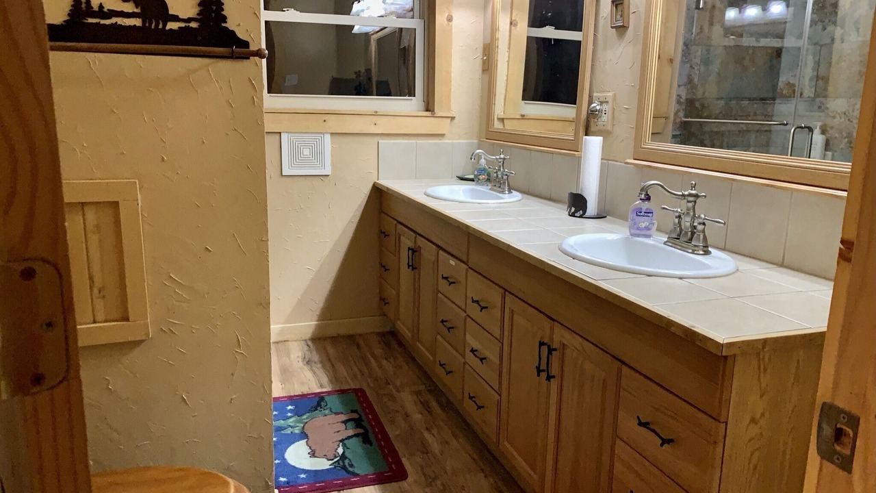 Photo of Bathroom in Cloudcroft
