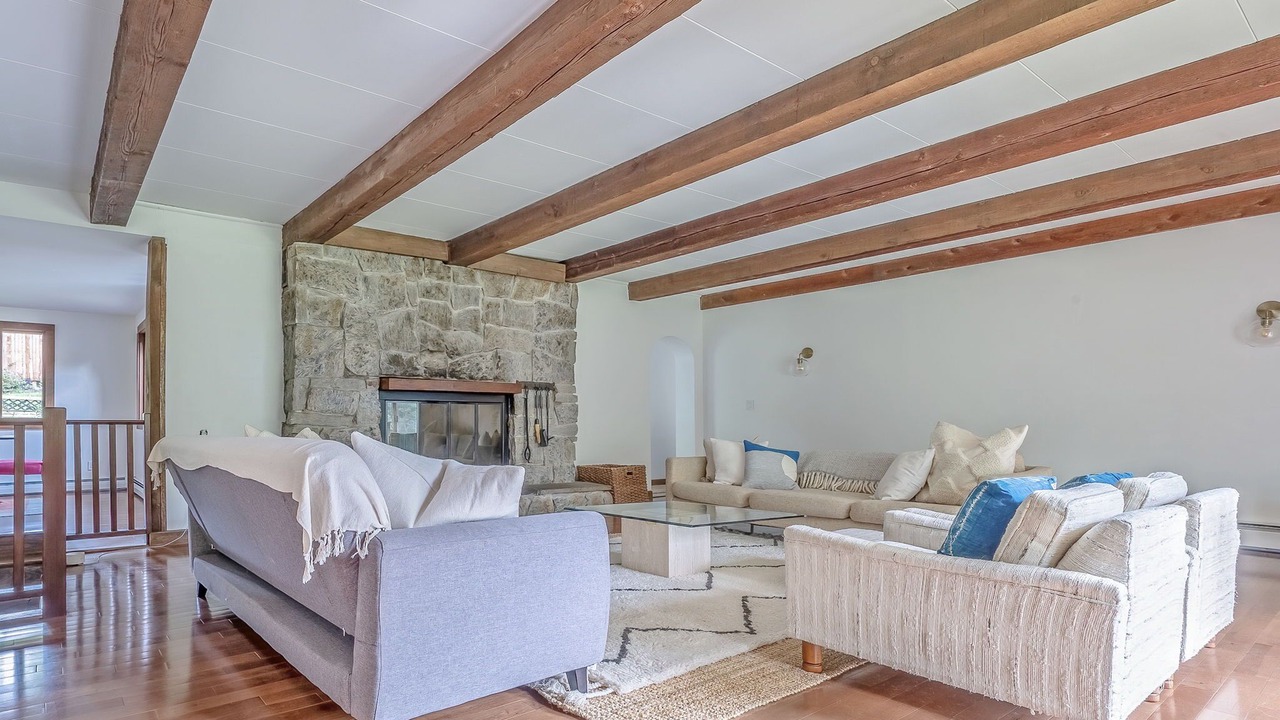 Photo of Livingroom in Bearsville