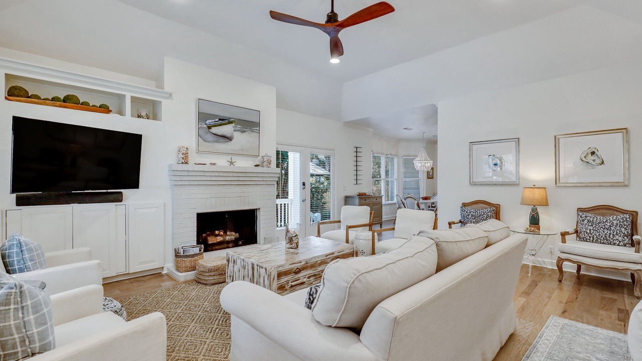 Photo of Livingroom in Saint Simons Heights