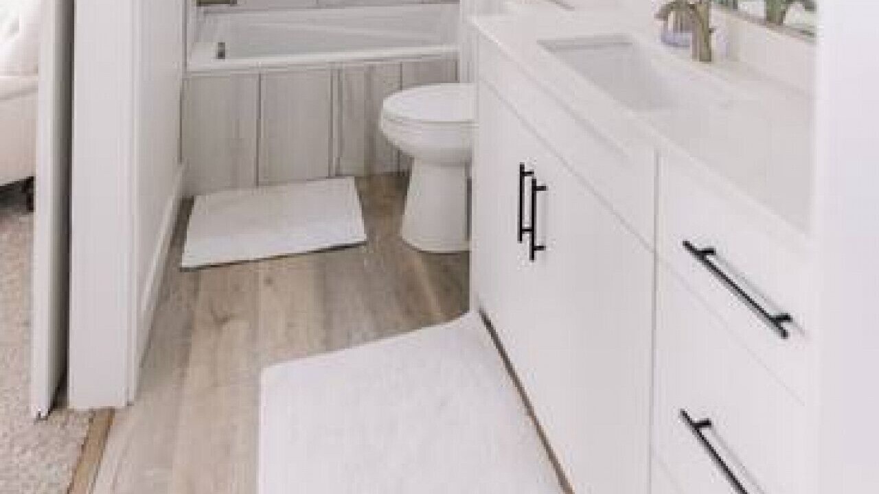 Photo of Bathroom in Sweetwater