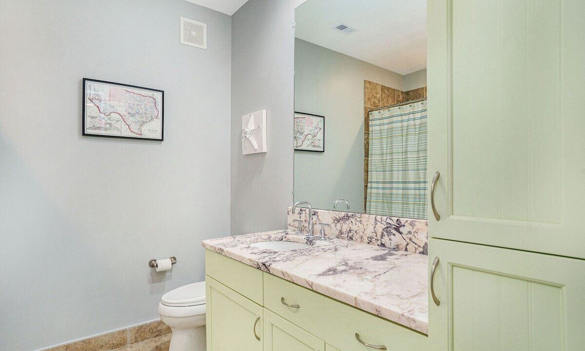 Photo of Bathroom in Galveston