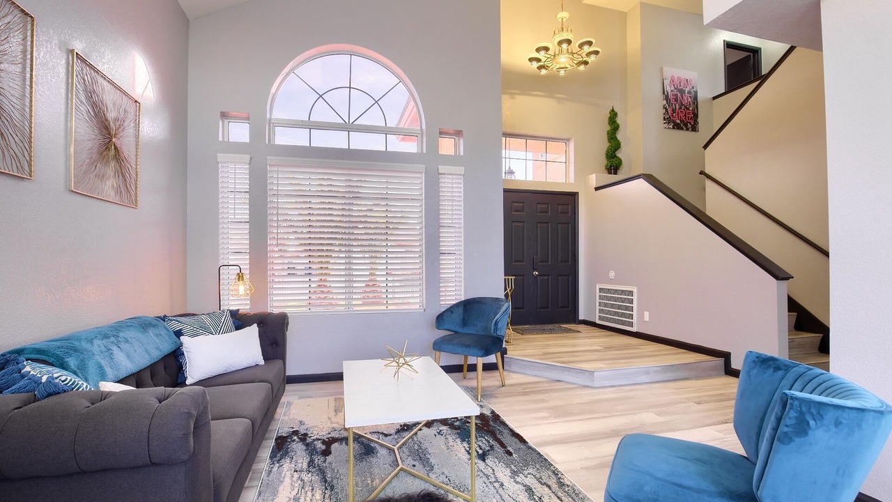 Photo of Livingroom in Green Valley North