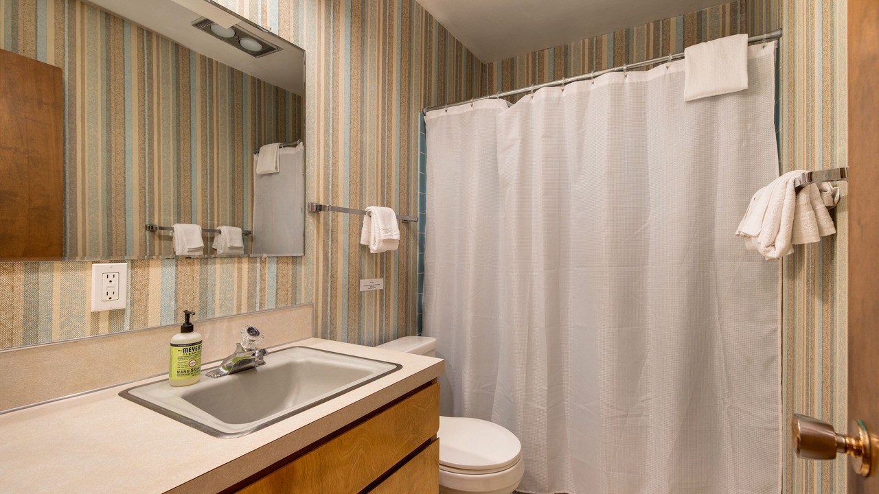 Photo of Bathroom in Neskowin