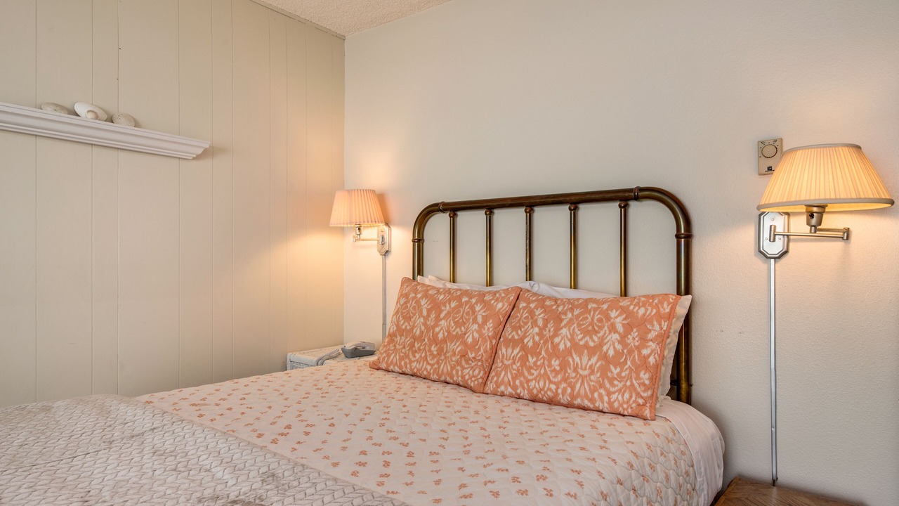 Photo of Bedroom in Neskowin