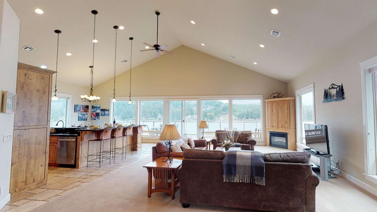 Photo of Bedroom in Dunes City