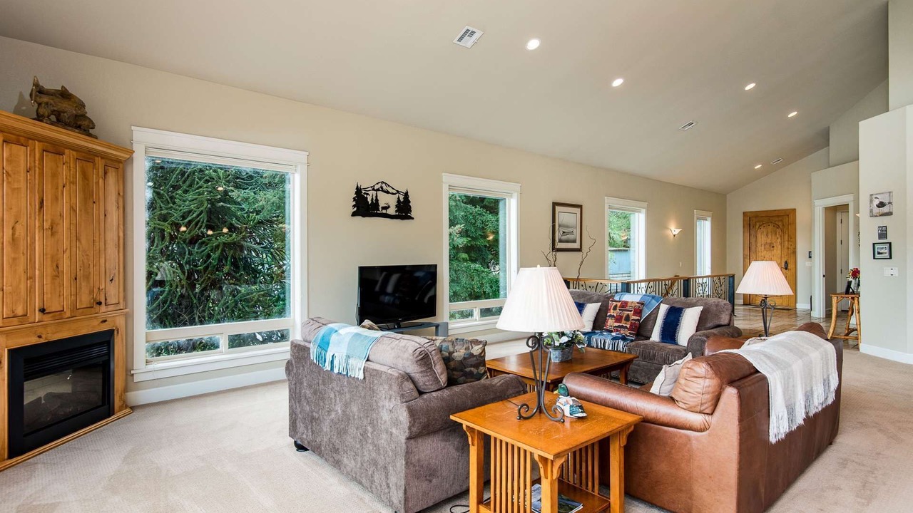 Photo of Bedroom in Dunes City