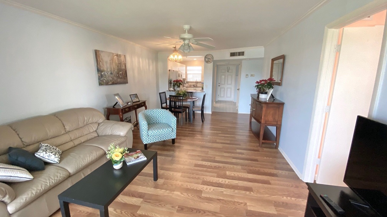 Photo of Livingroom in Central Naples