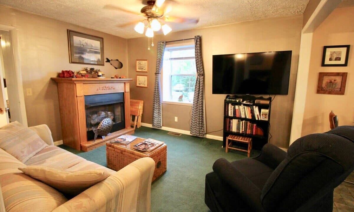 Photo of Livingroom in Whites Creek