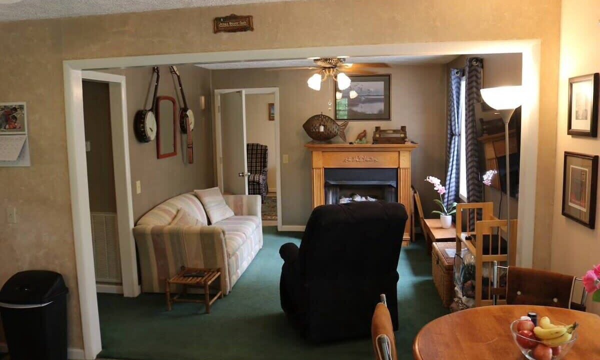 Photo of Livingroom in Whites Creek