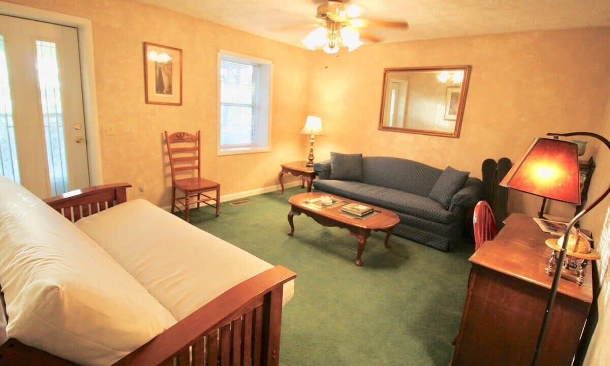 Photo of Livingroom in Whites Creek