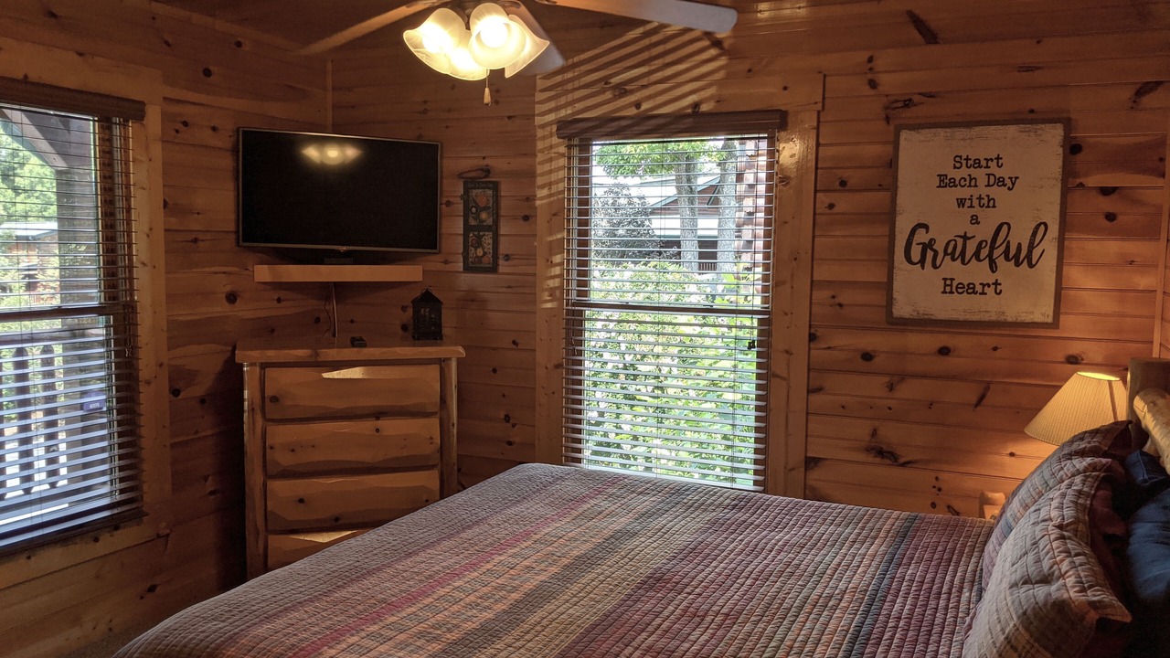 Photo of Bedroom in Hemlock Hills