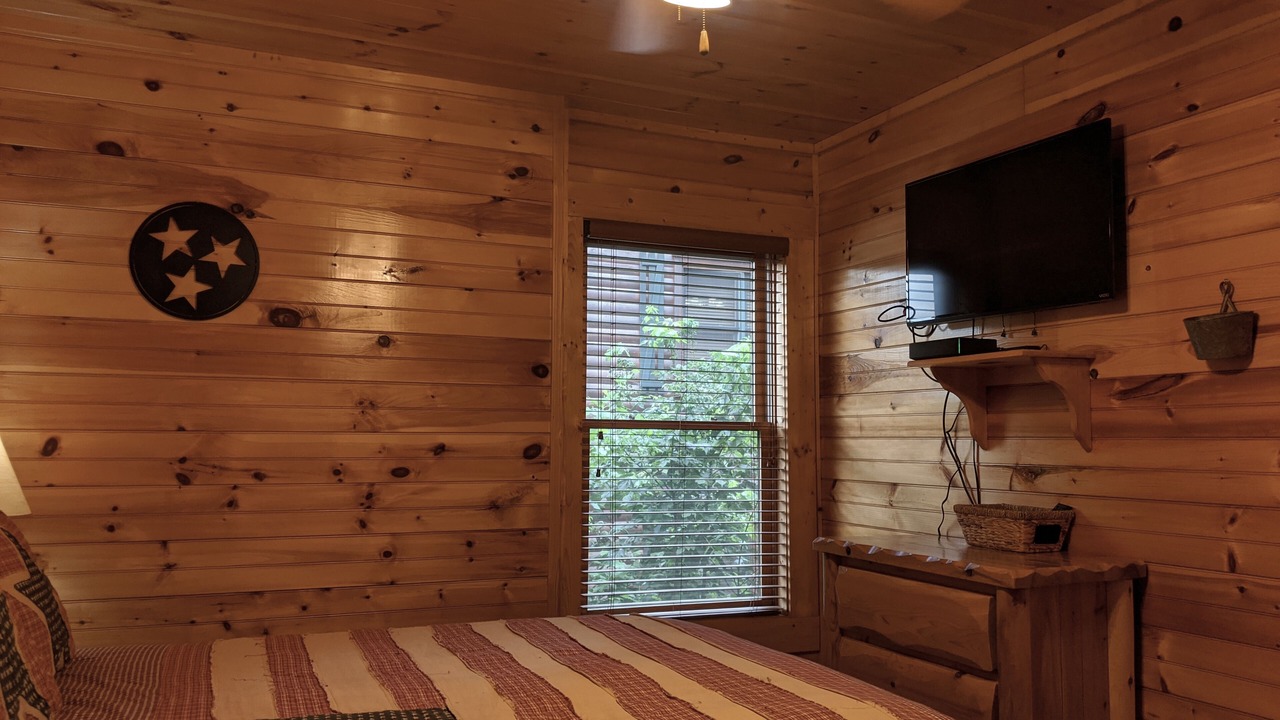 Photo of Bedroom in Hemlock Hills