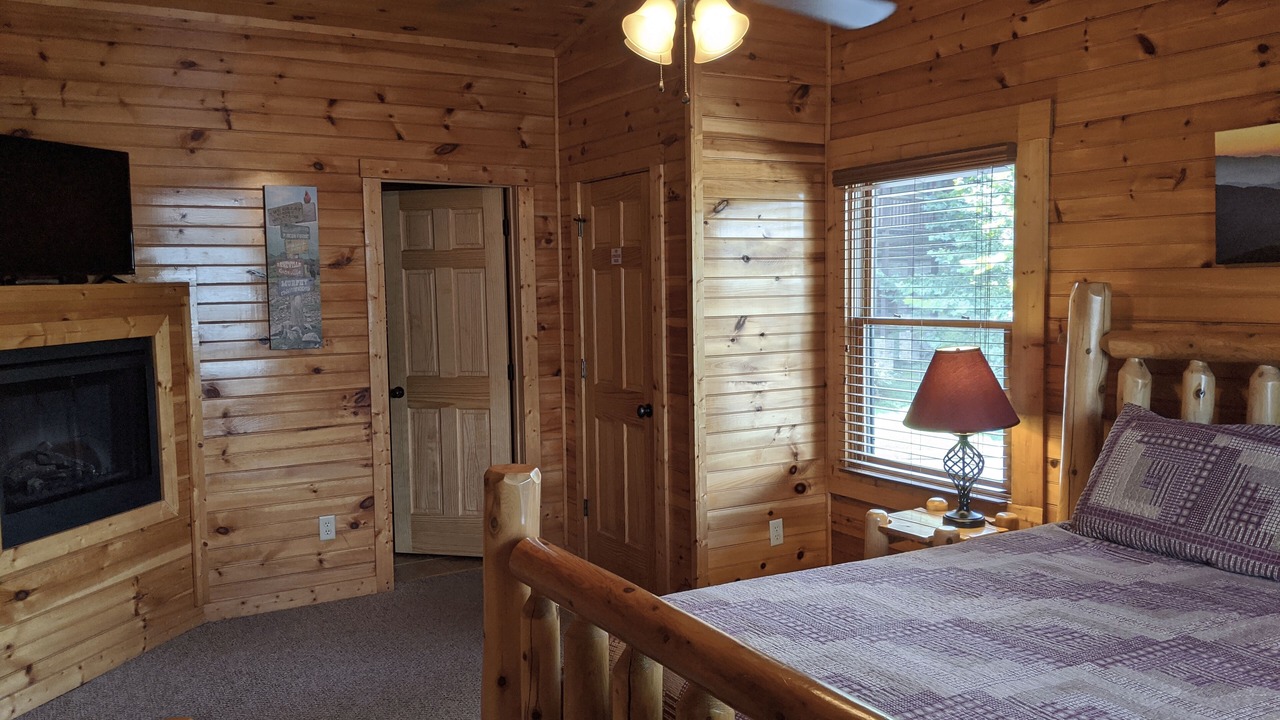 Photo of Bedroom in Hemlock Hills