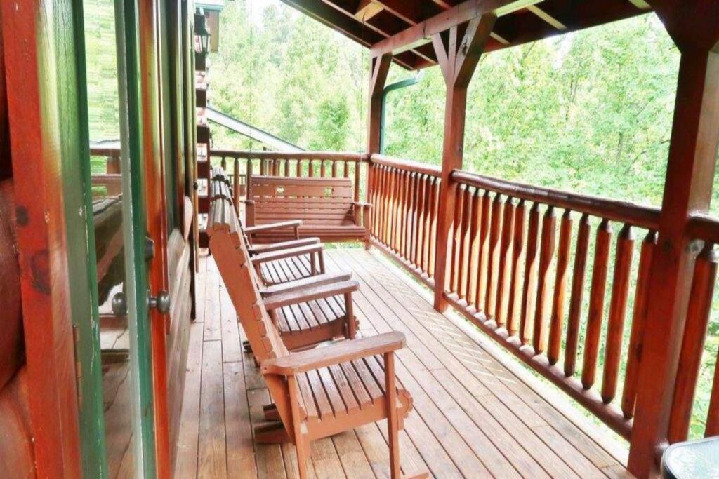 Photo of Patio Balcony in Hemlock Hills