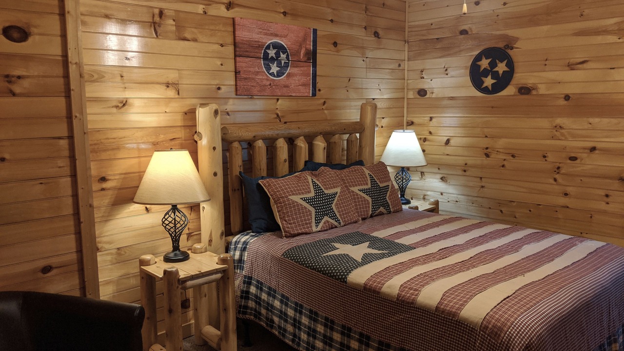 Photo of Bedroom in Hemlock Hills