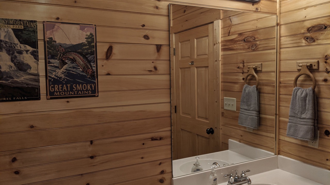Photo of Bathroom in Hemlock Hills