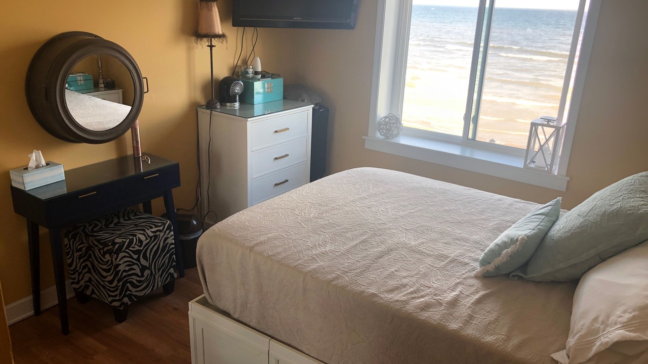 Photo of Bedroom in South Haven