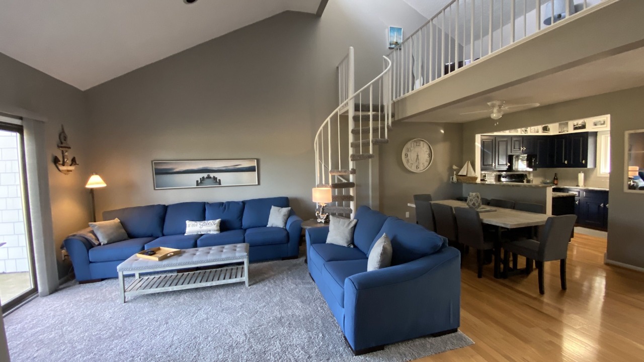Photo of Livingroom in Huron
