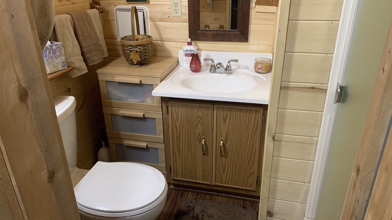 Photo of Bathroom in Silverton