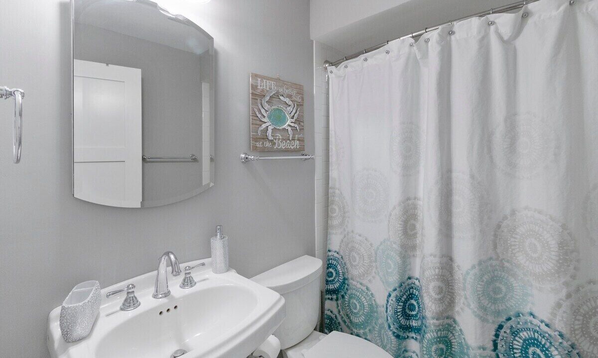 Photo of Bathroom in Fontana-on-Geneva Lake