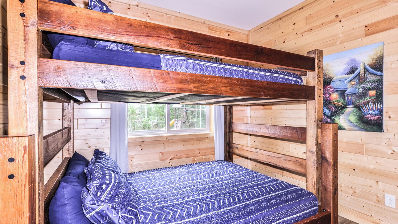 Photo of Bedroom in Eagle River