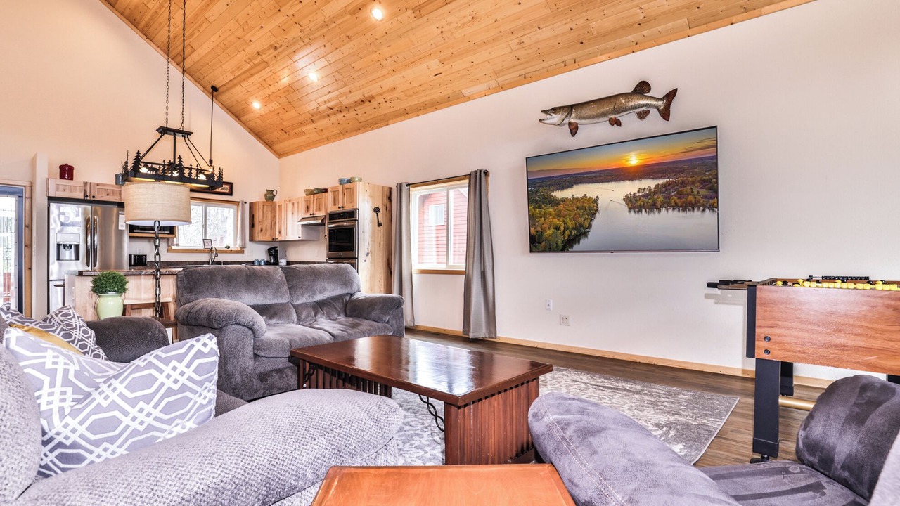 Photo of Livingroom in Eagle River